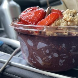 nutella on side of bowl nutella on side of bowl