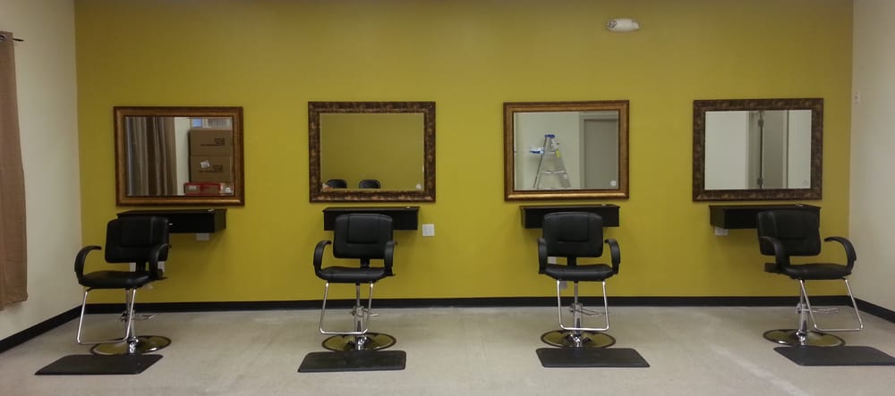 Lindy's Salon and Skincare Spa Logo