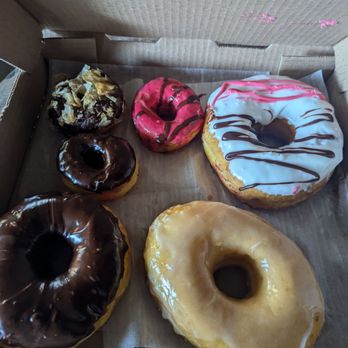Hole Lotta Doughnuts - Donuts Near Me - Boone, North Carolina
