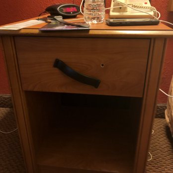 Meadowlands River Inn - Night stand - Hotels Near Me - Secaucus, New Jersey