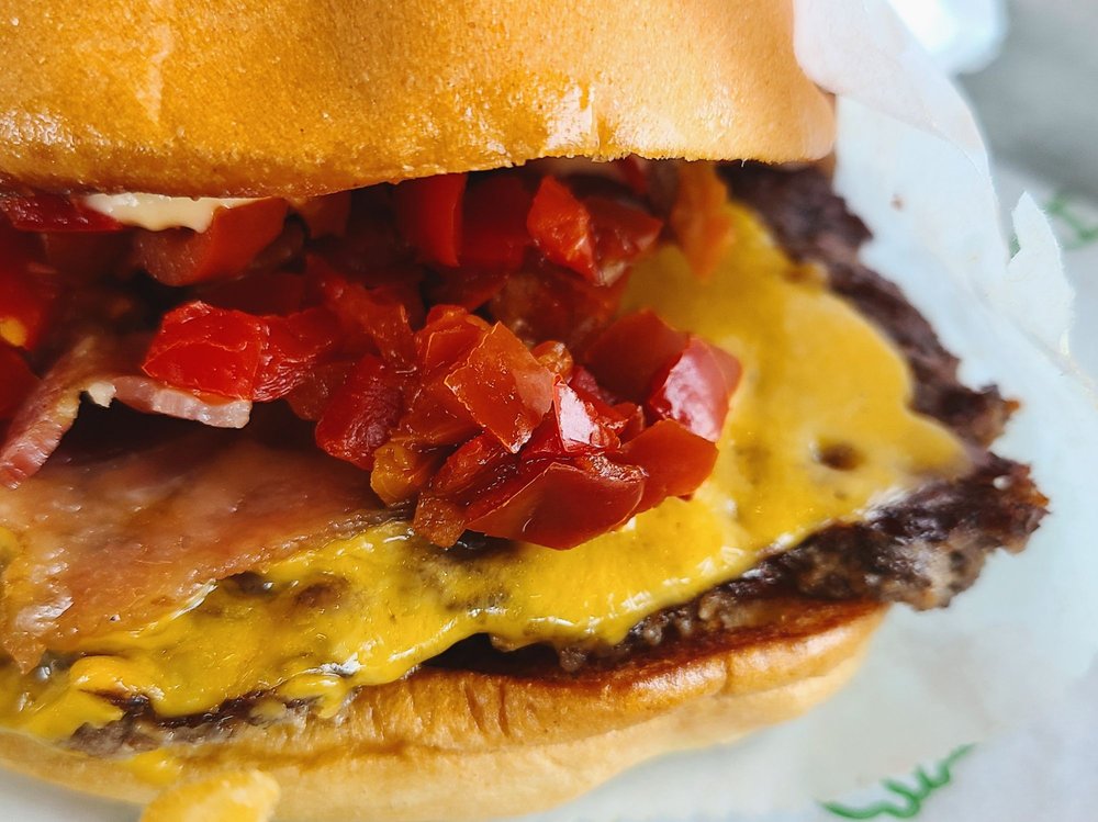 SHAKE SHACK ALPHARETTA Updated October 2024 92 Photos & 106 Reviews