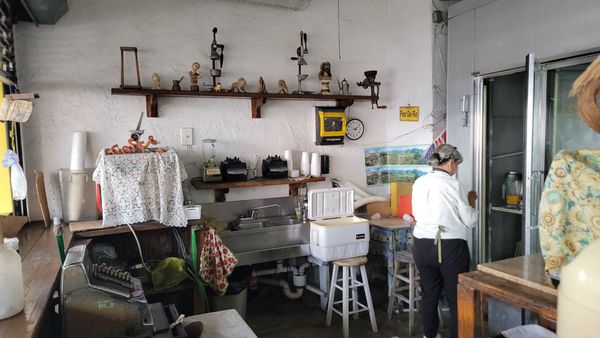 Los Pinarenos, Fruteria by null