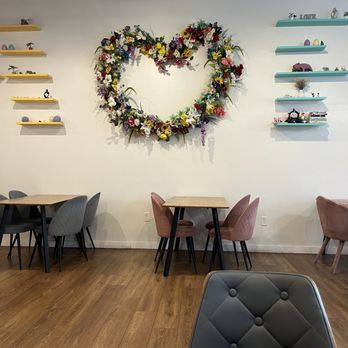 Amor Cafe & Pastry - Inside - Bakeries Near Me - Centreville, Virginia