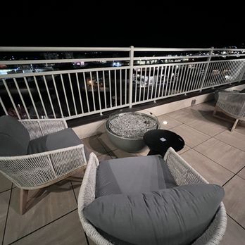 Volaré Rooftop Bar - Bars Near Me - Albuquerque, New Mexico