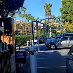 San Diego Car Care - Costa Verde - Drive up to vacuums and drop keys with attendant. Pay in gas station