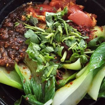 Chopin Noodle House - Dry spicy noodles with tomatoes and veggies - Noodles Near Me - Fairfax, Virginia
