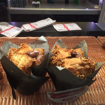 La Brioche Dorée - Chocolate brioche - Breakfast & Brunch Near Me - Paris, 75 La Brioche Dorée - Chocolate brioche - Breakfast & Brunch Near Me - Paris, 75