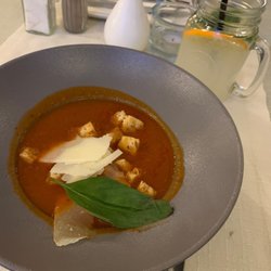 Odysseus - Tomatensuppe mit Parmesan