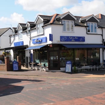 Valentino's - British Near Me - Knaphill, SRY Valentino's - British Near Me - Knaphill, SRY