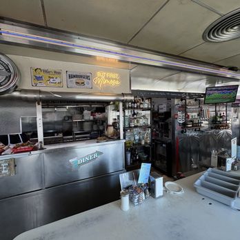 Davies' Chuck Wagon Diner - Diners Near Me - Lakewood, Colorado