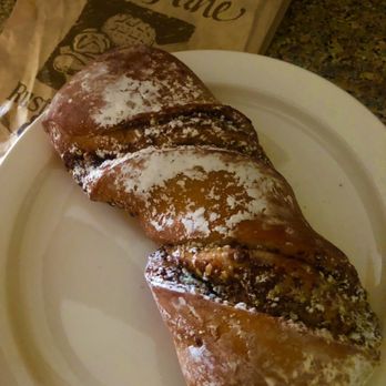 Con Pane Rustic Breads & Cafe - Chocolate Hazelnut Twist looked good but whether eaten hot or cold it did not tasted good: :( - Bakeries Near Me - San Diego, California