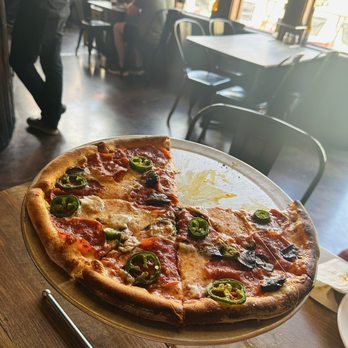 Screaming Banshee Pizza - The Big P with mushroom and jalapeños - Pizza Near Me - Bisbee, Arizona