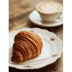 Eclair au Café