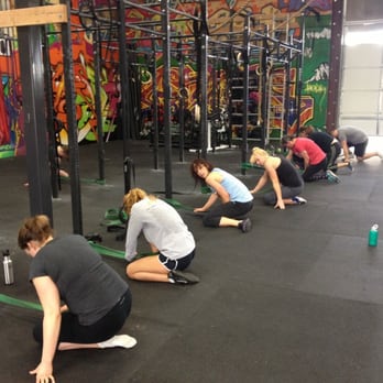 CrossFit Salem - Getting loosened up! - Interval Training Gyms Near Me - Salem, Oregon