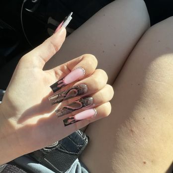 J's Nails and Spa - Nail Salons Near Me - Vista, California