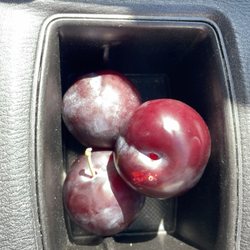 Natomas Farmers Market - Some of the most delicious plums