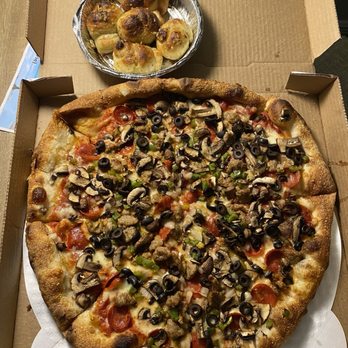 Coast to Coast Pizza - The Road trip + black olives; garlic knots - Pizza Near Me - Marathon, Florida Coast to Coast Pizza - The Road trip + black olives; garlic knots - Pizza Near Me - Marathon, Florida