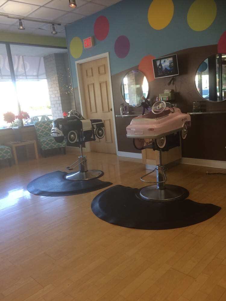 DOOLITTLEZ Updated September 2024 124 N Broadway, De Pere