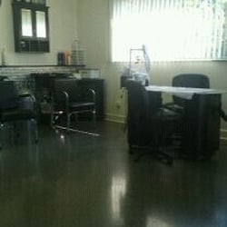 Hairspray Salon - The nail salon part of it