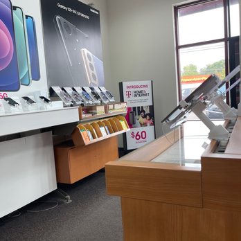 T-Mobile - Mobile Phones Near Me - Marshfield, Wisconsin