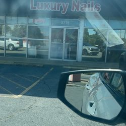 Luxury Nails And Spa