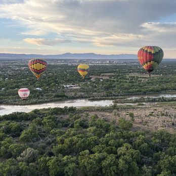 Rainbow Ryders - Hot Air Balloons Near Me - Albuquerque, New Mexico
