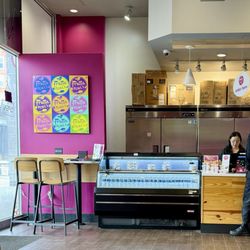 Frutta Bowls - Front ordering area- protein balls available and a few other items.