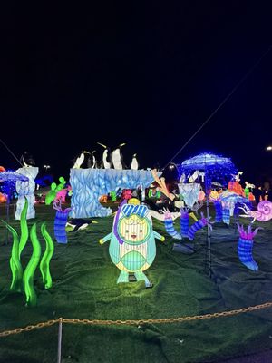 Freehold Raceway Mall by null