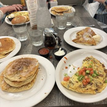 Le Peep - Churro Cakes, Big Steak Omelet - Breakfast & Brunch Near Me - Montgomery, Ohio Le Peep - Churro Cakes, Big Steak Omelet - Breakfast & Brunch Near Me - Montgomery, Ohio