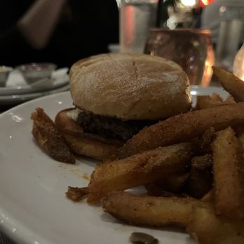 Olive + Oak - Burger - Wine Bars Near Me - Saint Louis, Missouri
