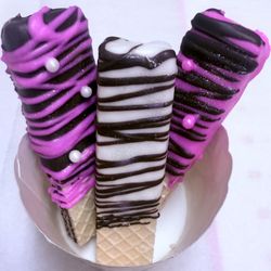 Dawn’s Sweet Delight’s - Vanilla, strawberry and chocolate wafers