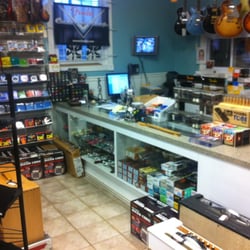 D-Town Guitars & Skateboards