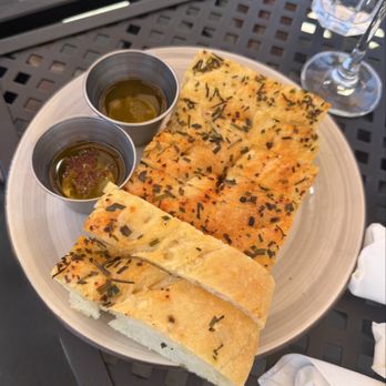 Vin du Lac Winery & Bistro - Homemade focaccia - New American Near Me - Chelan, Washington