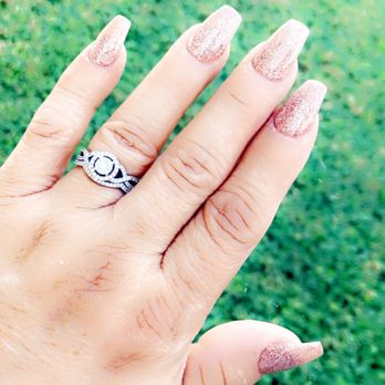 Divine Nails & Spa - Color: #154 Brand:  insync - Nail Salons Near Me - Lathrop, California