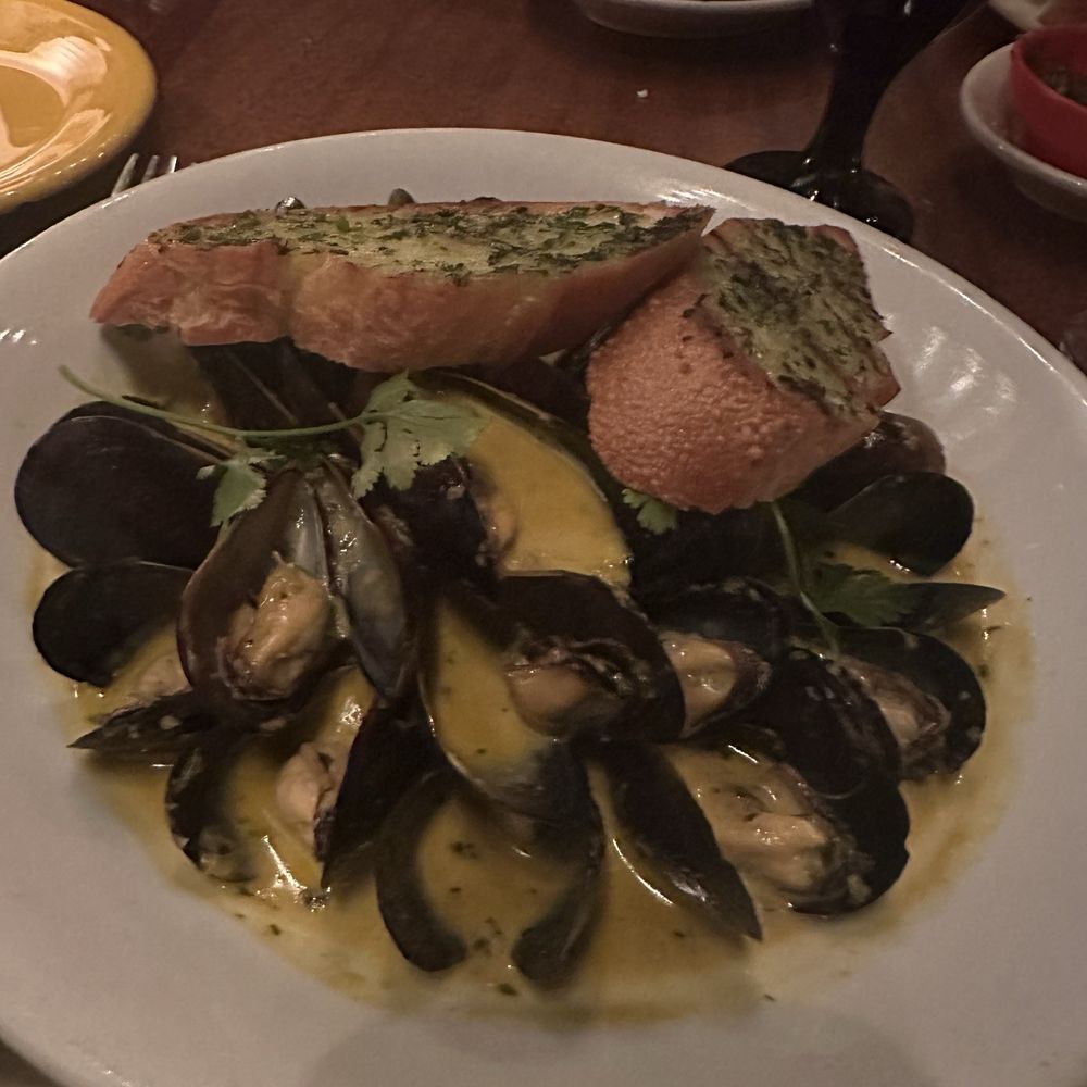 Cascal - Curried mussels. A good portion! - Tapas Bars Near Me - Mountain View, California