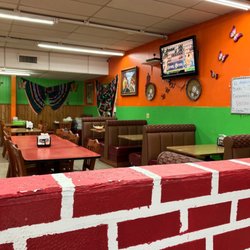 El Mariachi - A good place to watch soccer (football).