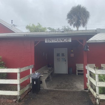 Alva Country Diner - Front entrance of Alva Country Diner - Diners Near Me - Alva, Florida