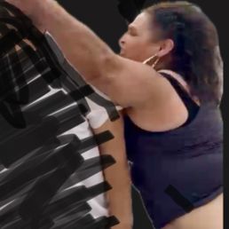 Here's the lady swinging at the deserving foo. I covered the foos identity for privacy purposes. Here's the lady swinging at the deserving foo. I covered the foos identity for privacy purposes.