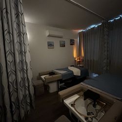 Millburn Glamour Day Spa - Treatment room