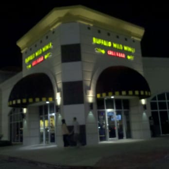 Buffalo Wild Wings - Packed for game - Sports Bars Near Me - Houston, Texas Buffalo Wild Wings - Packed for game - Sports Bars Near Me - Houston, Texas