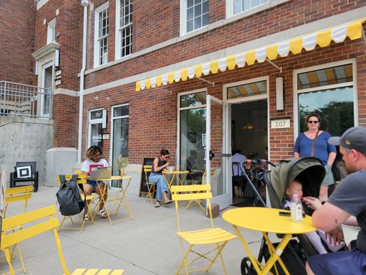 The Yellow Table Café by null