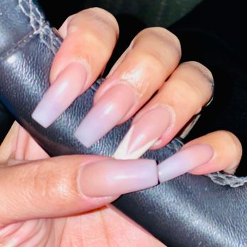 MK Nail Salon - Ombre with a white V design - Nail Salons Near Me - San Mateo, California