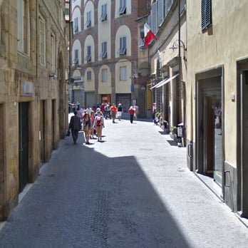 Via Fillungo - Shopping Near Me - Lucca, LU