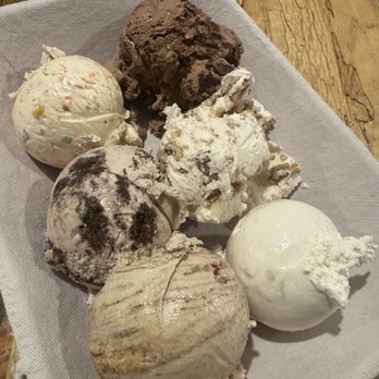 BETTY RAE’S ICE CREAM - Updated February 2026 - 519 Photos & 535 ...