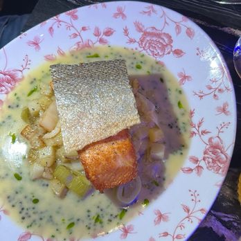 Papi Steak - Salmon with potatoes and caviar - Steakhouses Near Me - Las Vegas, Nevada Papi Steak - Salmon with potatoes and caviar - Steakhouses Near Me - Las Vegas, Nevada
