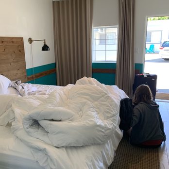 Cambria Beach Lodge - Typical king room: small - Hotels Near Me - Cambria, California