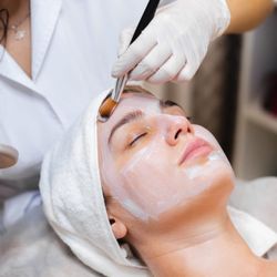 Malee Thai Spa & Massage - AVEDA Organic Facial