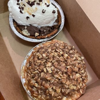 Leoda's Kitchen and Pie Shop - Chocolate Mac Nut and Apple Crumble Pie November 18, 2025 IG: @pharmingfoodies - Breakfast & Brunch Near Me - Lahaina, Hawaii Leoda's Kitchen and Pie Shop - Chocolate Mac Nut and Apple Crumble Pie November 18, 2025 IG: @pharmingfoodies - Breakfast & Brunch Near Me - Lahaina, Hawaii
