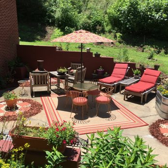 The Ashe Farm - Patio & outdoor fire place - Bed & Breakfast Near Me - Marshall, North Carolina The Ashe Farm - Patio & outdoor fire place - Bed & Breakfast Near Me - Marshall, North Carolina