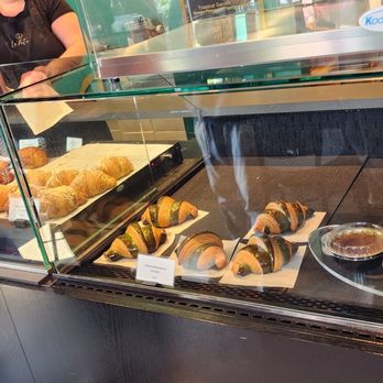 La Fete - Patisserie/Cake Shop Near Me - Mercer Island, Washington La Fete - Patisserie/Cake Shop Near Me - Mercer Island, Washington